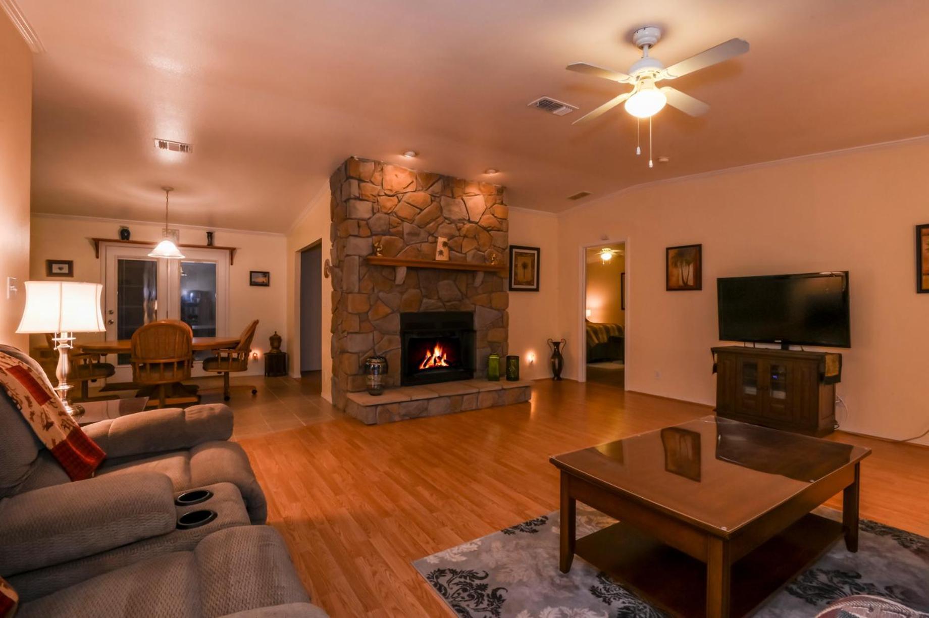 The Blue Nile! Your Florida Vacation Is Calling. Vacation, Leisure Or Business 호모사싸 외부 사진